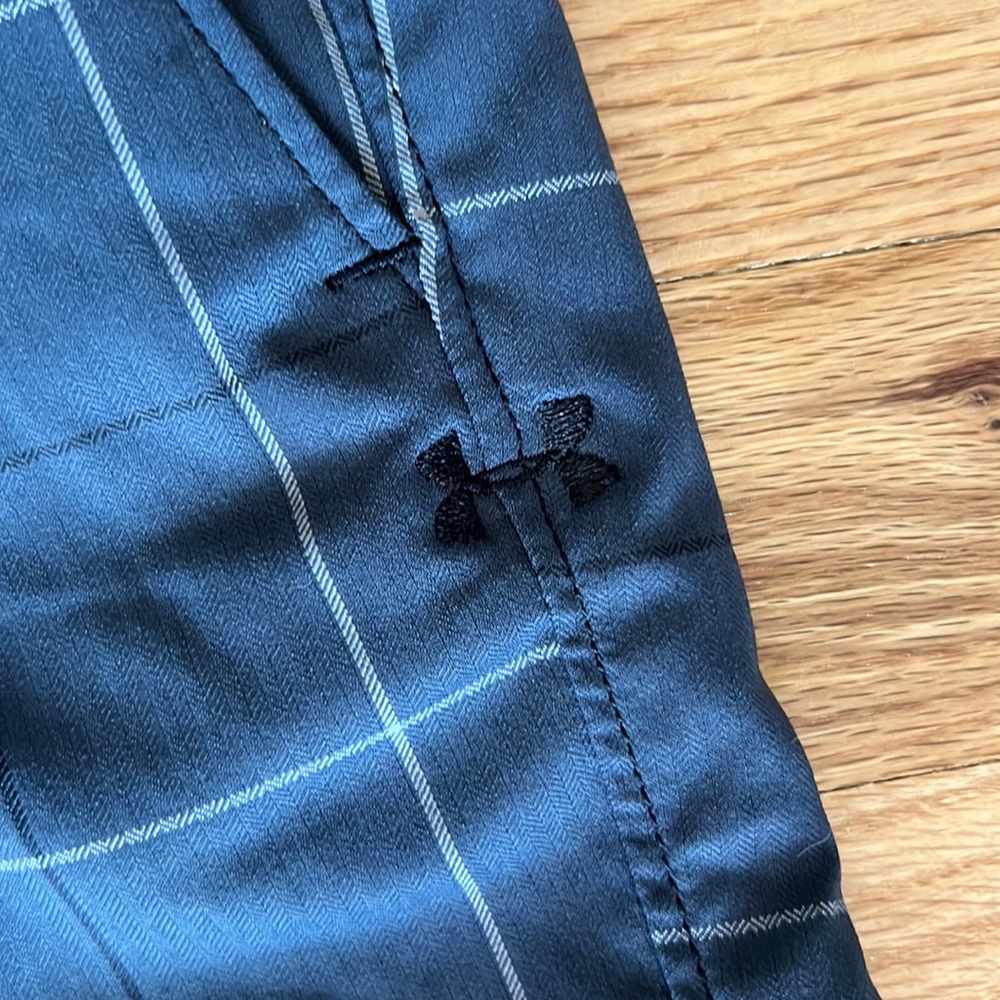 Under Armour NWOT mens golf shorts🏌️♂️ - Picture 3 of 7